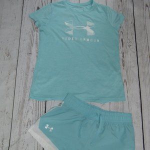 Girls Under Armour T-shirt and shorts - size Large